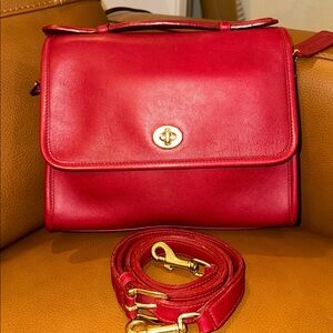 Vintage Coach Court in Red in excellent condition